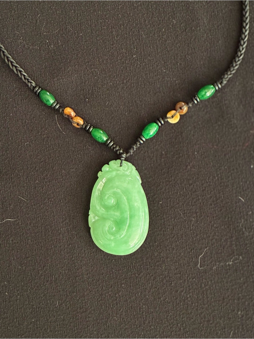 Green Jade Carved Pendant Necklace - Women Jewelry stunning